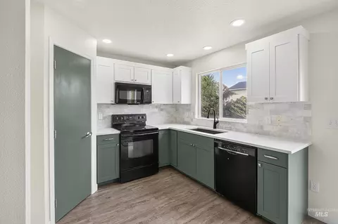 Kitchen - 4415 Duke St, Caldwell, ID 83607 photo 1 of 3