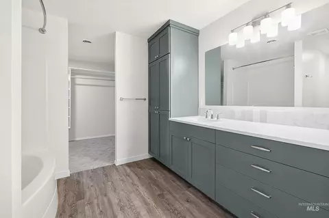 Bath - 4415 Duke St, Caldwell, ID 83607 photo 1 of 3