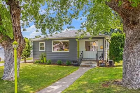 1315 8th St, Clarkston, WA 99403