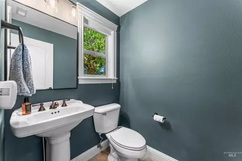 Bath - 704 N White Sage Way, Eagle, ID 83616 photo 6 of 7