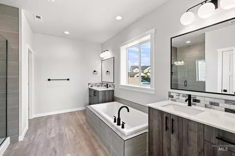 Bath - 2999 N Schimigadoon Way, Eagle, ID 83616 photo 3 of 6