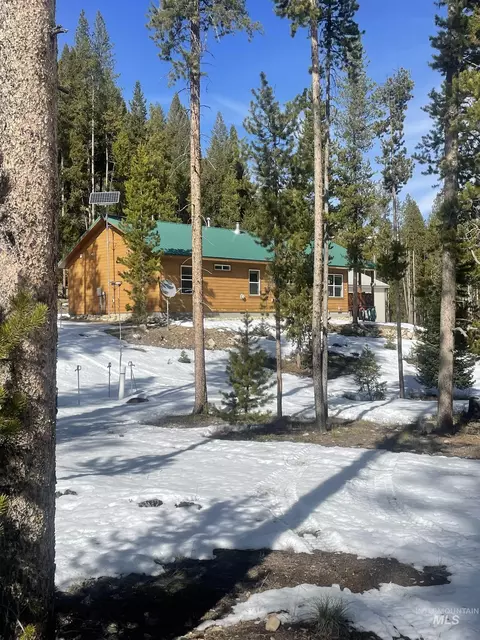 17567 Edwardsburg Rd, Cascade, ID 83611 photo 2