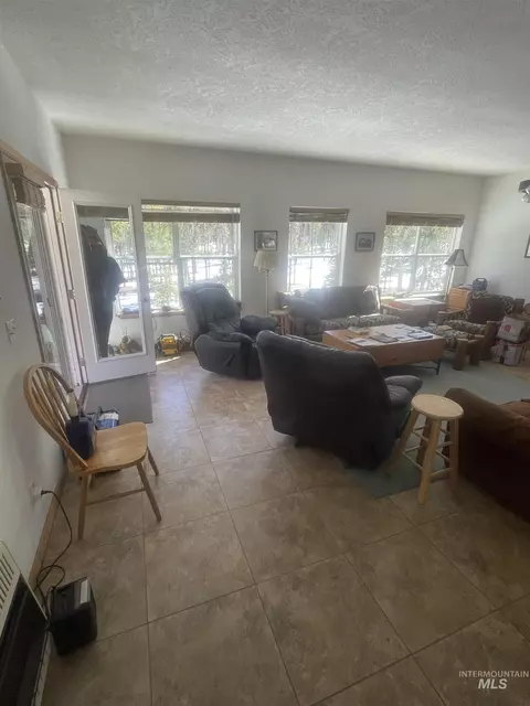 17567 Edwardsburg Rd, Cascade, ID 83611 photo 6