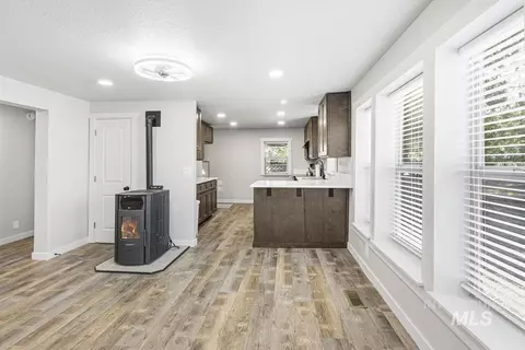 311 N School St, Cascade, ID 83611 photo 8