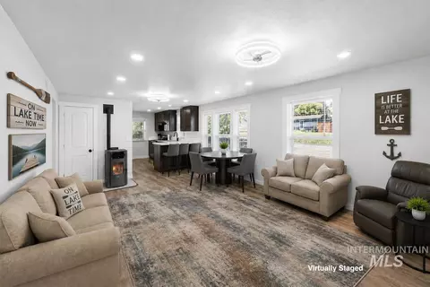 311 N School St, Cascade, ID 83611 photo 4