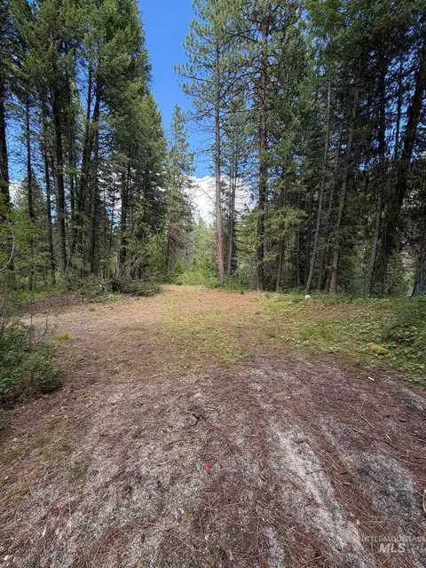 41 Blue Spruce Ln, Cascade, ID 83611 photo 6