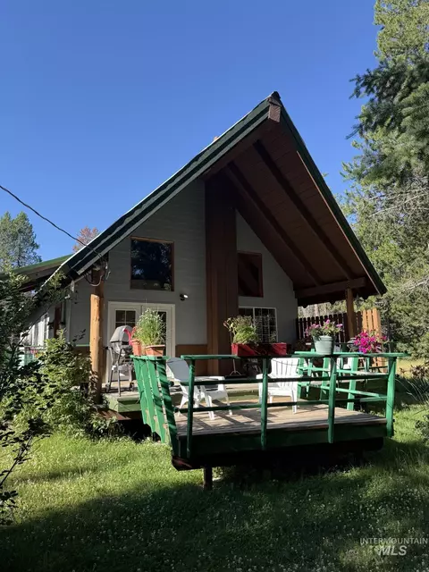 215 Angus Ln, Donnelly, ID 83615