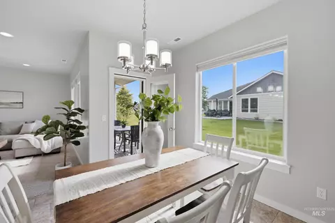 Dining - 1010 N Chastain Ln, Eagle, ID 83616 photo 2 of 2
