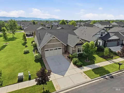 View/Area - 1010 N Chastain Ln, Eagle, ID 83616 photo 1 of 6