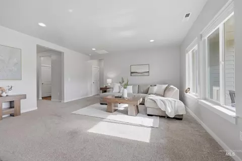 Living - 1010 N Chastain Ln, Eagle, ID 83616 photo 2 of 2