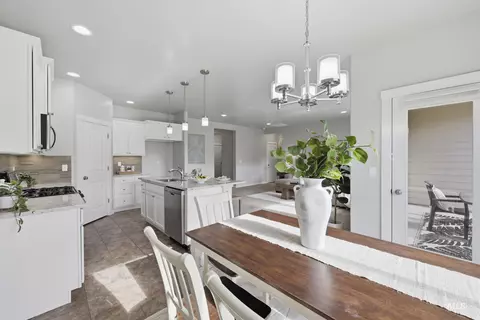 Other - 1010 N Chastain Ln, Eagle, ID 83616 photo 3 of 9