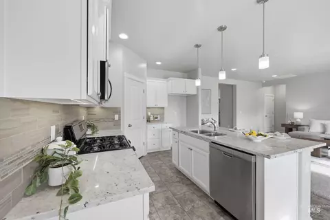 Kitchen - 1010 N Chastain Ln, Eagle, ID 83616 photo 1 of 7