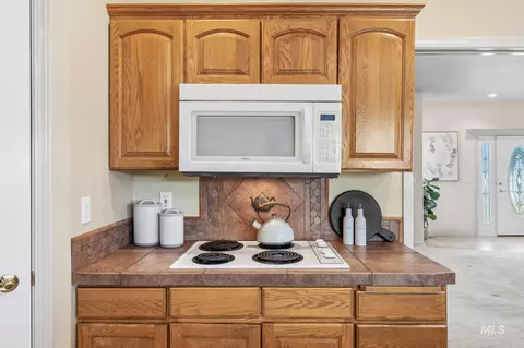 Kitchen - 15181 Drury Ln, Caldwell, ID 83605 photo 3 of 4
