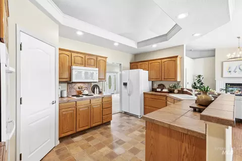 Kitchen - 15181 Drury Ln, Caldwell, ID 83605 photo 2 of 4