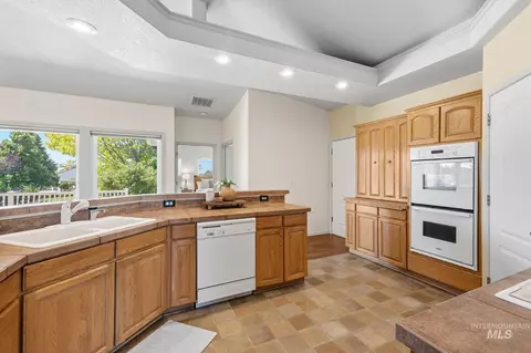 Kitchen - 15181 Drury Ln, Caldwell, ID 83605 photo 1 of 4