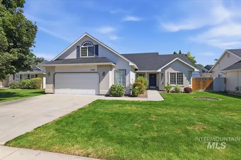 2100 E Harbour Grove Dr, Nampa, ID 83686