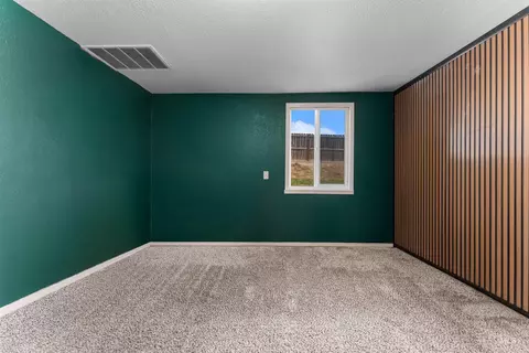 Bedroom - 17441 Upper Pleasant Ridge Rd, Caldwell, ID 83607 photo 6 of 12