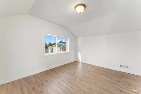 Bedroom - 17441 Upper Pleasant Ridge Rd, Caldwell, ID 83607 photo 12 of 12