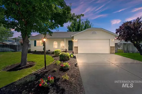 3422 Coachman Ct, Nampa, ID 83687