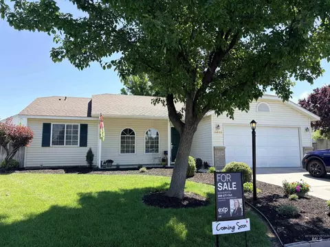 3422 Coachman Ct, Nampa, ID 83687
