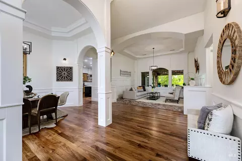 Entry Way - 103 S Alder Ln, Eagle, ID 83616 photo 2 of 2