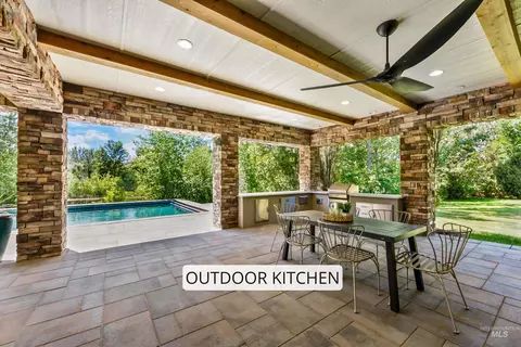 Kitchen - 103 S Alder Ln, Eagle, ID 83616 photo 4 of 4