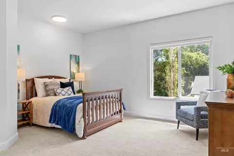 Bedroom - 441 W Fordham Dr, Eagle, ID 83616 photo 3 of 5