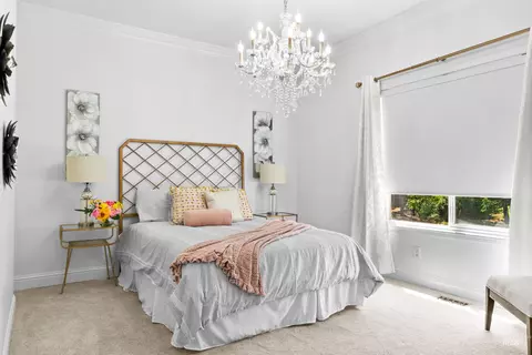 Bedroom - 441 W Fordham Dr, Eagle, ID 83616 photo 2 of 5