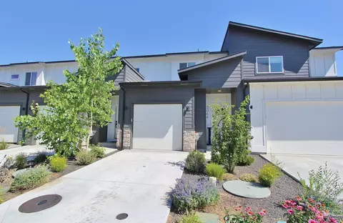 5044 E Woodward Ln, Nampa, ID 83687