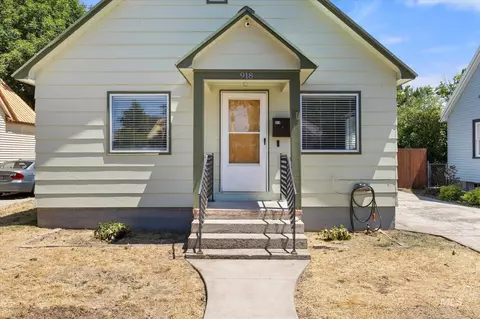 918 W 3rd St, Weiser, ID 83672 photo 4