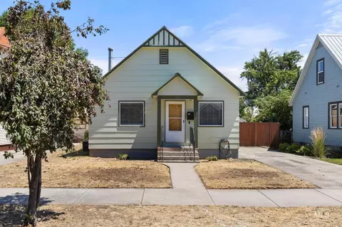 918 W 3rd St, Weiser, ID 83672 photo 2
