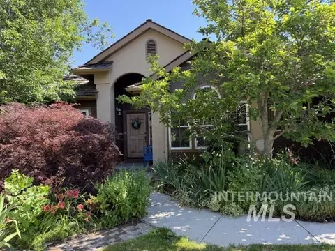 5108 W Cove St, Garden City, ID 83714