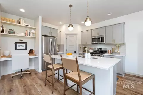 Kitchen - 5948 W Hamm Ln, Eagle, ID 83616 photo 3 of 5