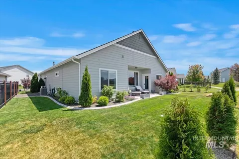 Exterior - 5948 W Hamm Ln, Eagle, ID 83616 photo 2 of 6