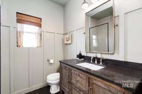 Bath - 5948 W Hamm Ln, Eagle, ID 83616 photo 1 of 2
