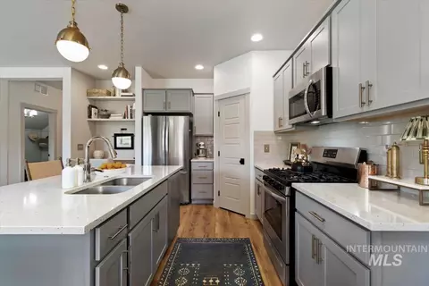 Kitchen - 5948 W Hamm Ln, Eagle, ID 83616 photo 1 of 5
