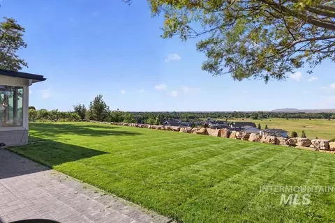 Exterior - 4230 E Chinden Blvd, Eagle, ID 83616 photo 6 of 17