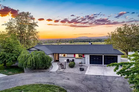 Exterior - 4230 E Chinden Blvd, Eagle, ID 83616 photo 7 of 17
