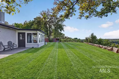 Exterior - 4230 E Chinden Blvd, Eagle, ID 83616 photo 15 of 17