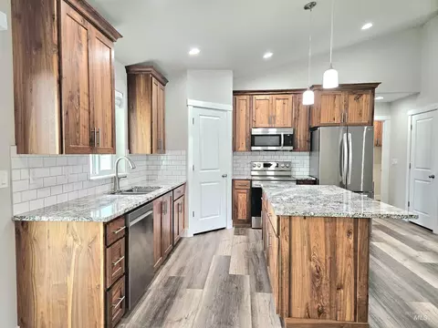 Kitchen - 919 Gem Ave, Kimberly, ID 83341 photo 2 of 3