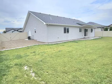 Exterior - 919 Gem Ave, Kimberly, ID 83341 photo 3 of 3