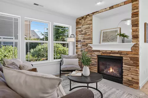9139 W Brogan Dr, Boise, ID 83709