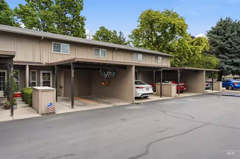 Exterior - 312 N Eagle Glen Ln, Eagle, ID 83616 photo 8 of 8