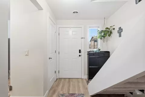 Entry Way - 312 N Eagle Glen Ln, Eagle, ID 83616 photo 1 of 3