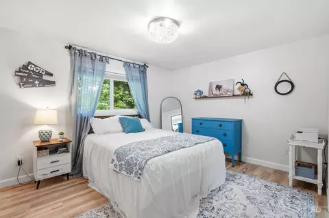 Bedroom - 312 N Eagle Glen Ln, Eagle, ID 83616 photo 1 of 5