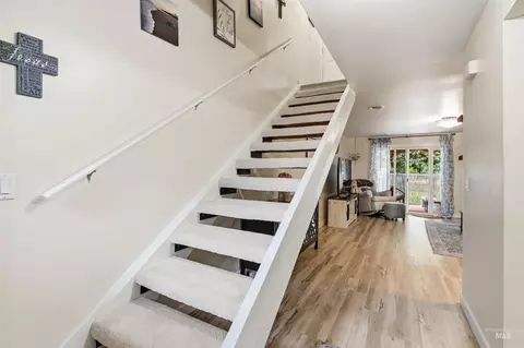 Entry Way - 312 N Eagle Glen Ln, Eagle, ID 83616 photo 3 of 3