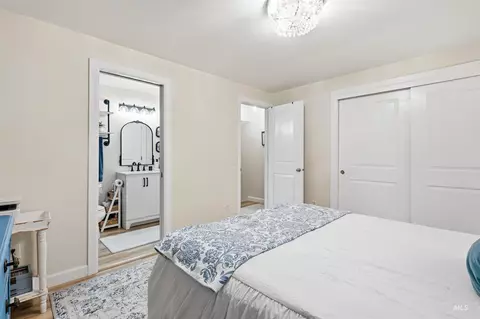 Bedroom - 312 N Eagle Glen Ln, Eagle, ID 83616 photo 3 of 5