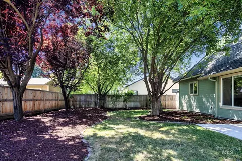 Exterior - 149 S Cobblestone Way, Eagle, ID 83616 photo 7 of 8