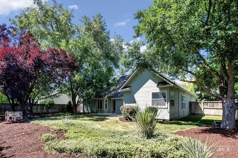 Exterior - 149 S Cobblestone Way, Eagle, ID 83616 photo 5 of 8