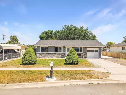 2631 Park Ave, Burley, ID 83318